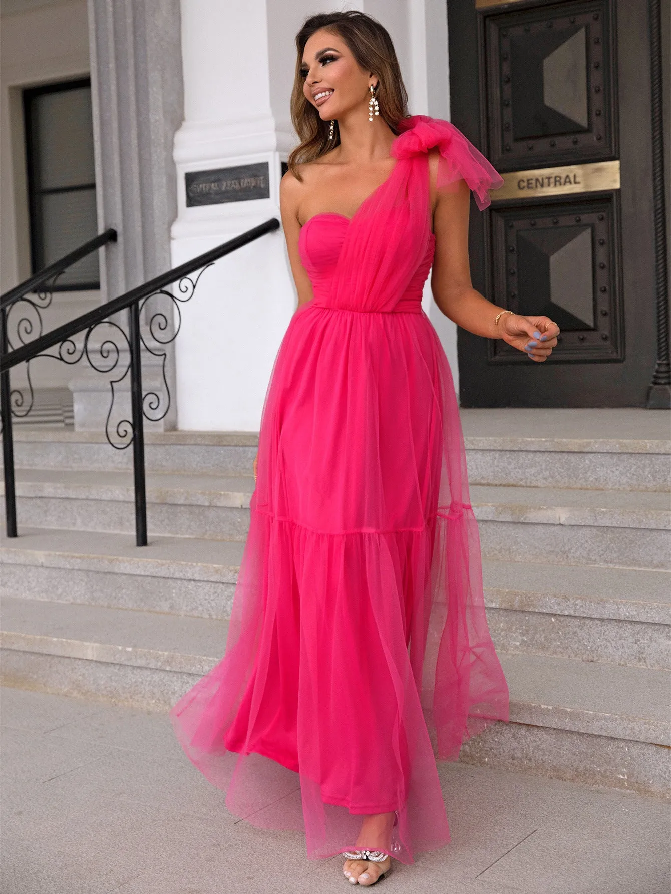 Amorous Pink One-Shoulder Tulle  Dress