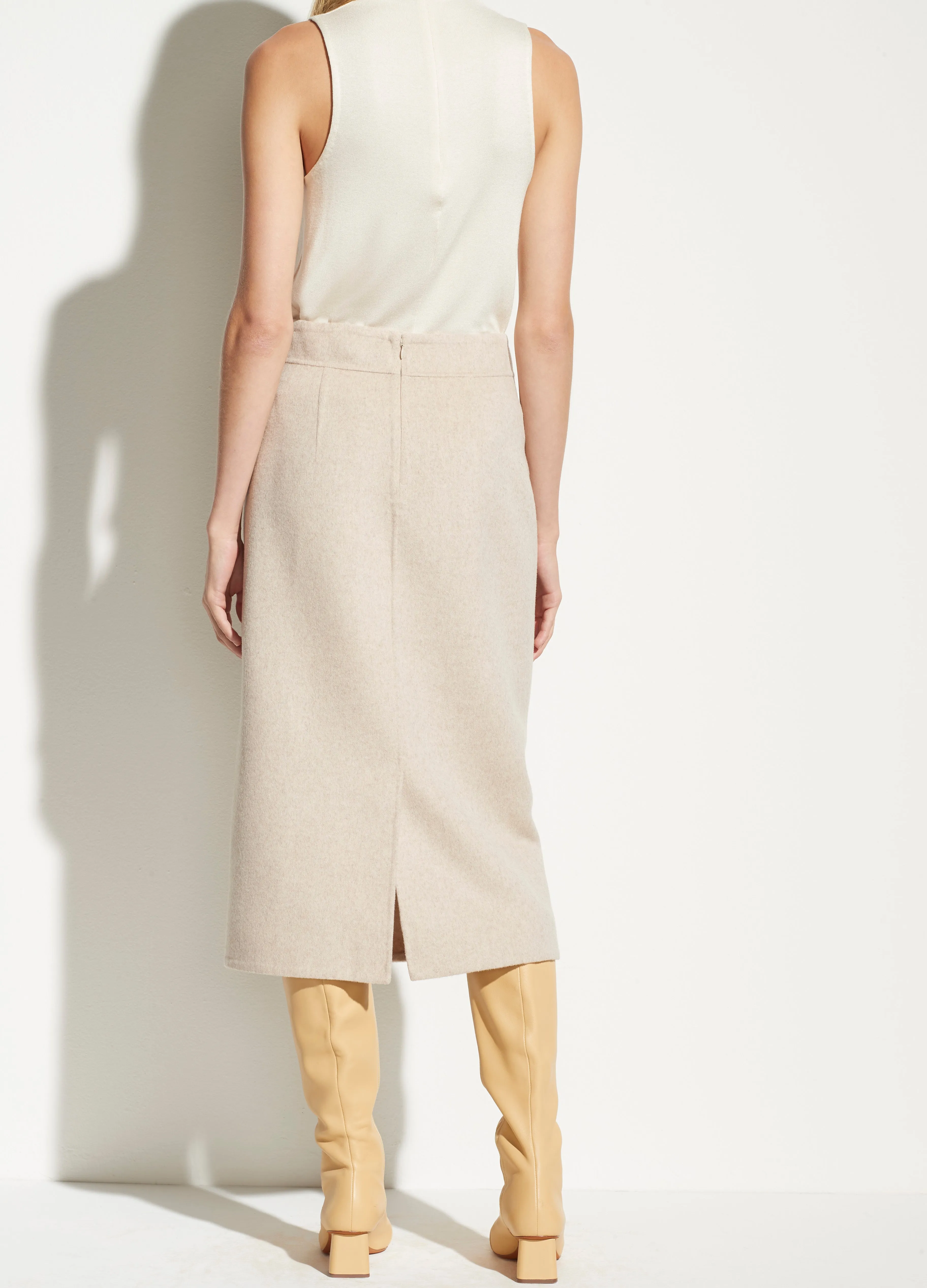 Front Seam Skirt in Heather Oatmeal