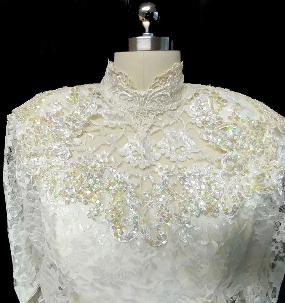 *GLAMOROUS VINTAGE '70s / '80s ALFRED ANGELO LACE SEQUINS, PEARLS & APPLIQUES WEDDING GOWN