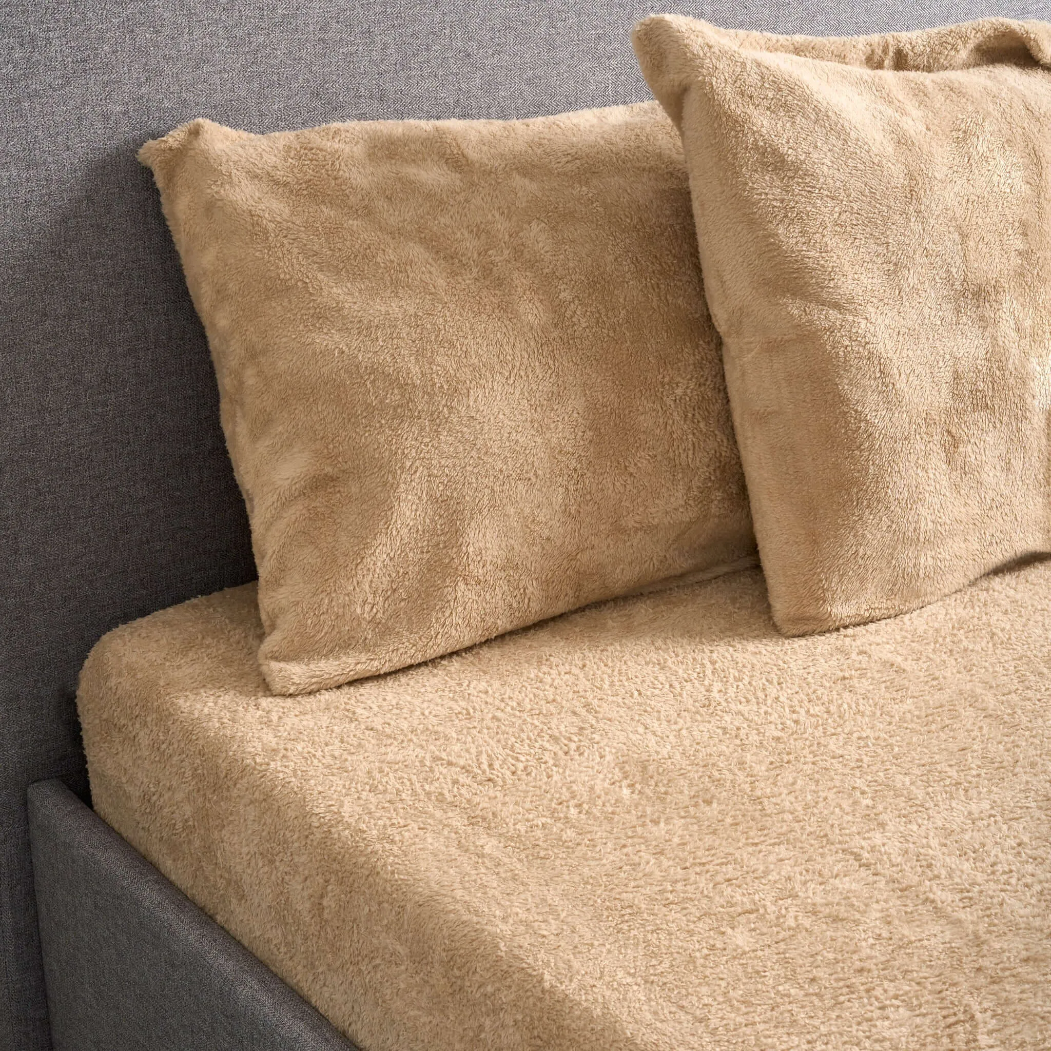 Hibernate Cosy Collection Super Soft Teddy Fleece Fitted Sheet - Beige