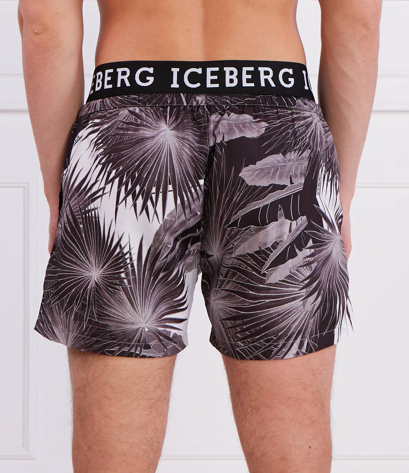 Iceberg Palms Swim Short (Black) - IICE3MBS01BLA