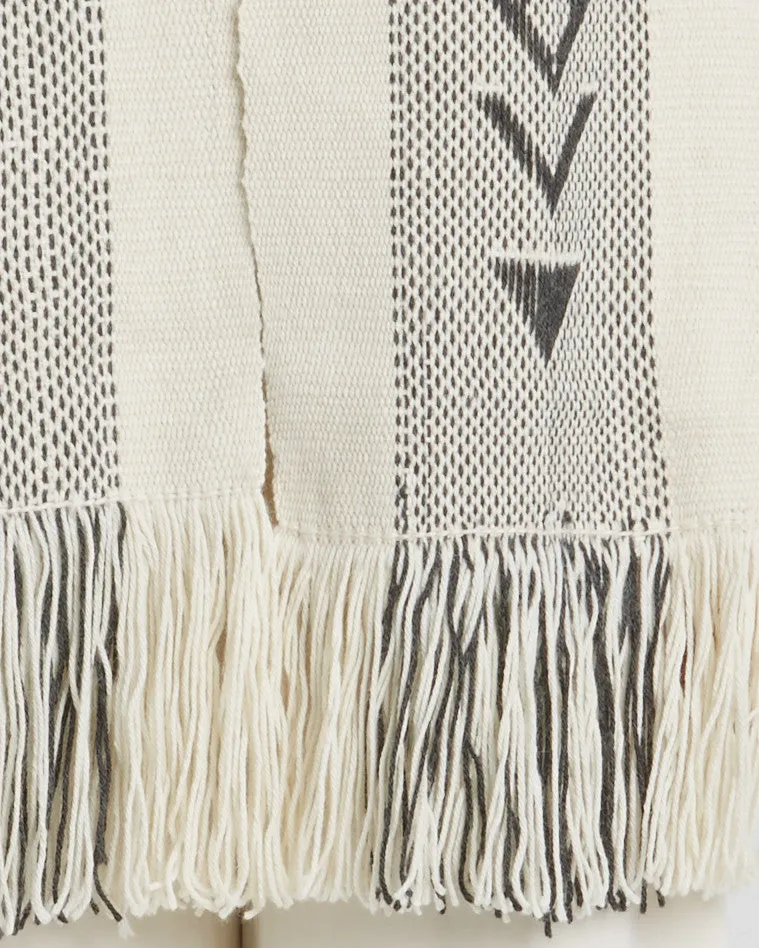 Voz | UN Trust Fund Scarf in Ivory